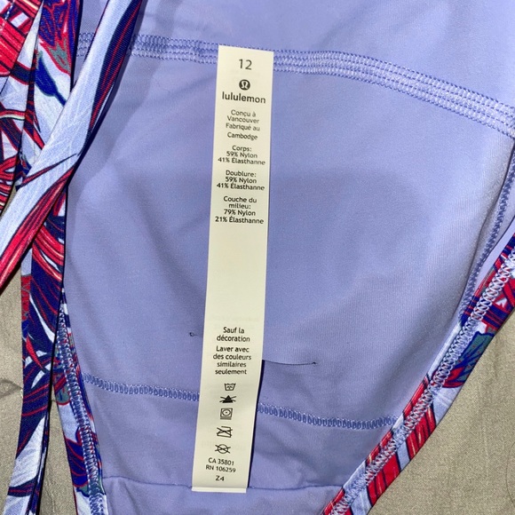 ✰ Lululemon See the Sea Swim Top/Sports Bra ✰ - Picture 5 of 9